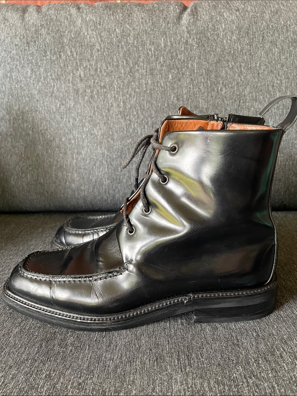 Gucci black lacquered leather boots zip/lace up 8,5